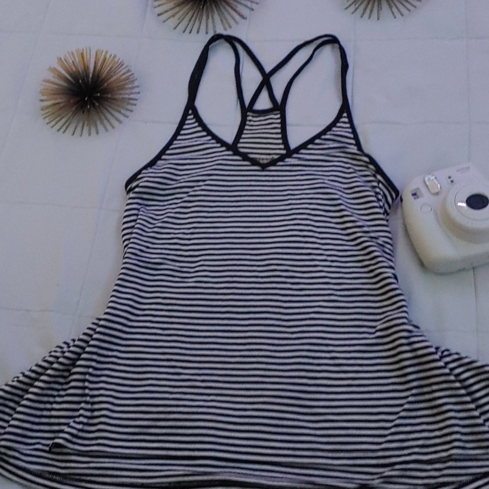 Arizone Racerback Criss Cross Striped Tank 🌿